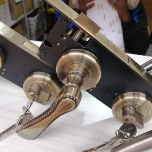 Nzusi-door lock UYT4-nzusifurniture.com